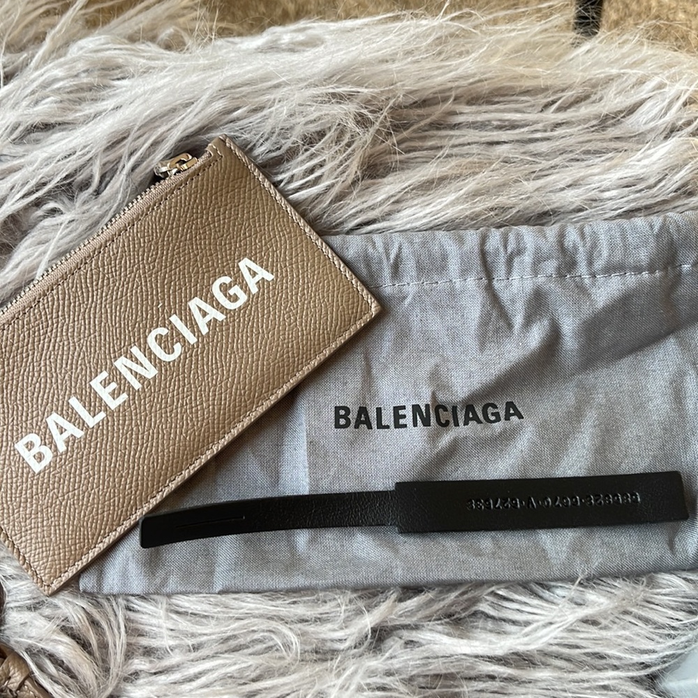 Balenciaga Crossbody/Wallet New w/o tags.
